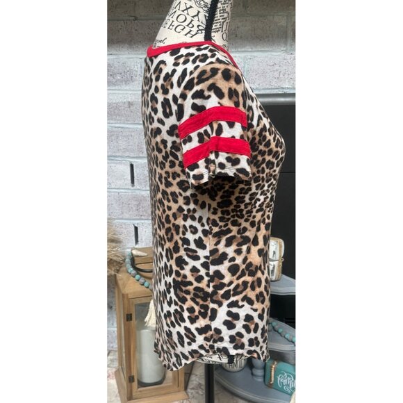 No Boundries 2 for 1 T-shirt/Blouse Red skull and Leopard Womens size Small/Medi - Picture 14 of 16